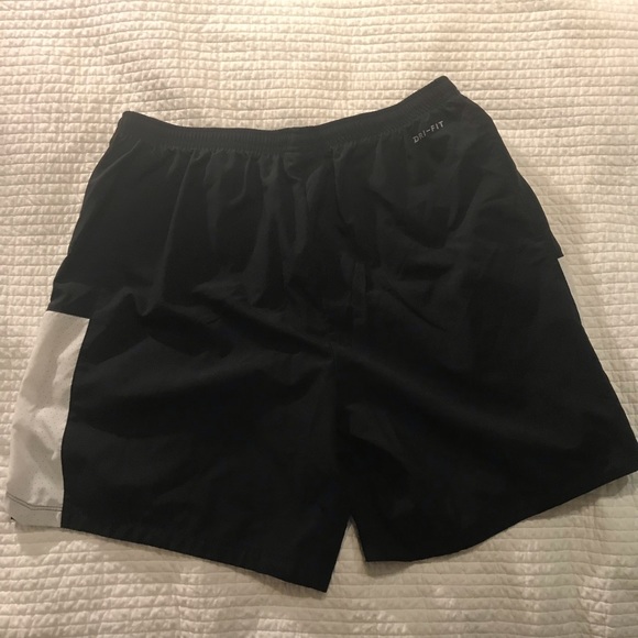 Nike Mens L dri-fit athletic shorts - Picture 2 of 4